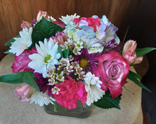 Load image into Gallery viewer, Garden Cube