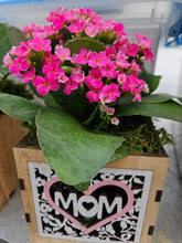 Load image into Gallery viewer, &quot;Mom&quot; Wooden Box
