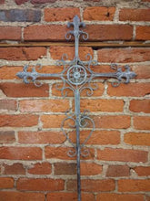 Load image into Gallery viewer, Cross Yard Stake with Artificial Wreath
