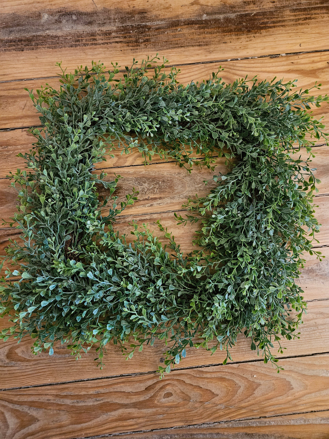 Boxwood Square Wreath - 18