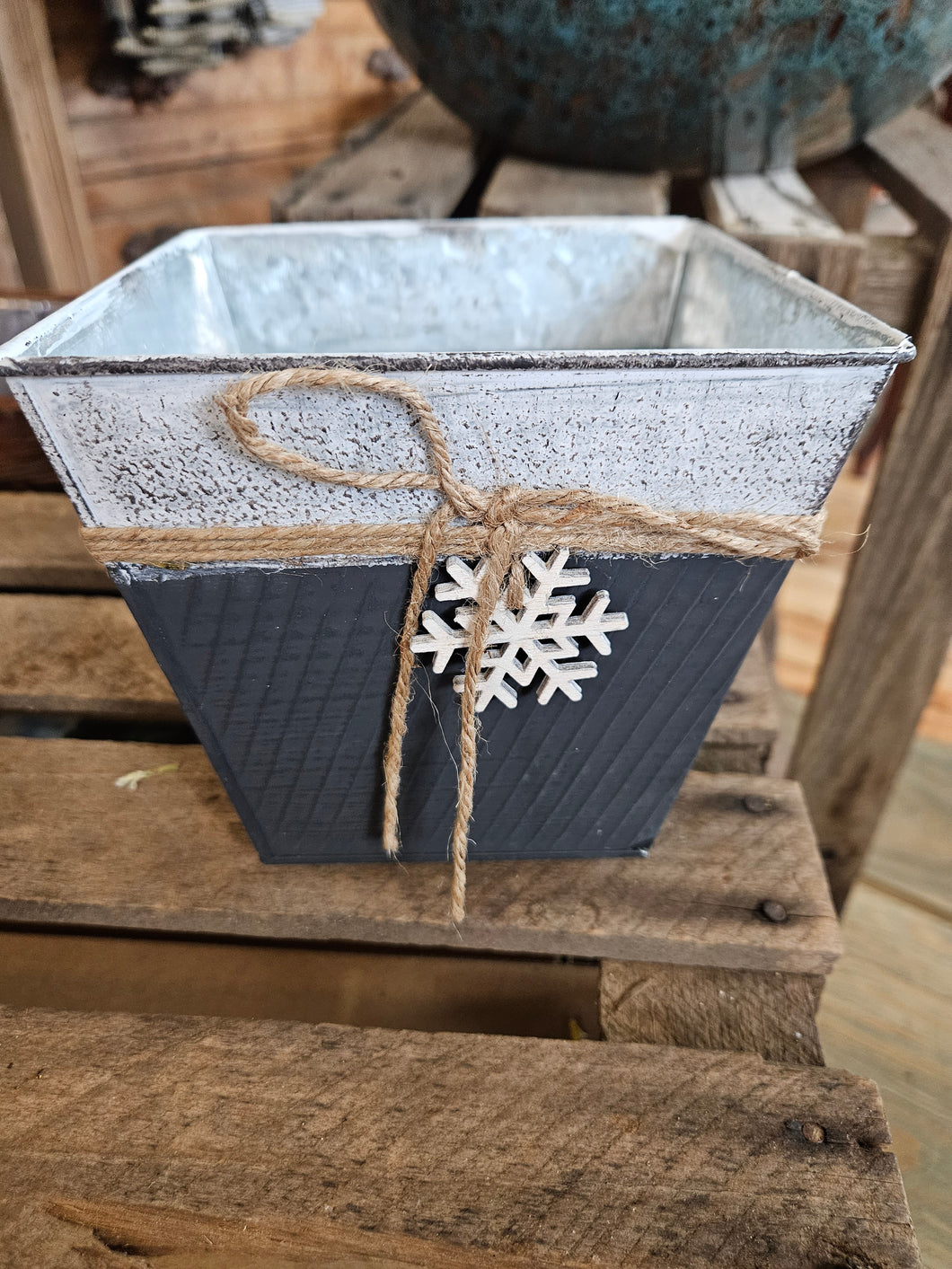 Paper White in Snowflake Container