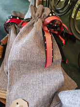 Load image into Gallery viewer, Wine Bag with Ribbons
