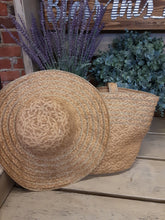 Load image into Gallery viewer, Straw Glitter Hat &amp; Handbag Set
