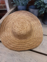 Load image into Gallery viewer, Straw Glitter Hat &amp; Handbag Set
