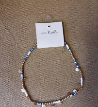 Load image into Gallery viewer, Medallion Necklace
