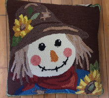Load image into Gallery viewer, Scarecrow Indoor/Outdoor Hooked Pillow
