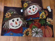 Load image into Gallery viewer, Scarecrow Indoor/Outdoor Hooked Pillow
