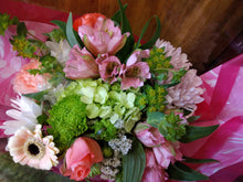 Load image into Gallery viewer, Bouquet To Go

