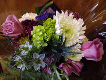 Load image into Gallery viewer, Bouquet To Go

