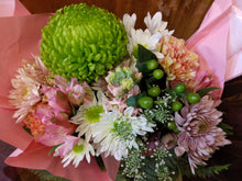 Load image into Gallery viewer, Bouquet To Go
